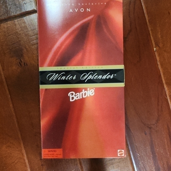 Avon Winter Splendor Barbie - Picture 7 of 9